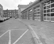 880550 Gezicht in de St. Bonifaciusstraat te Utrecht, met rechts autobedrijf Bilthoven (Amsterdamsestraatweg 565) en ...
